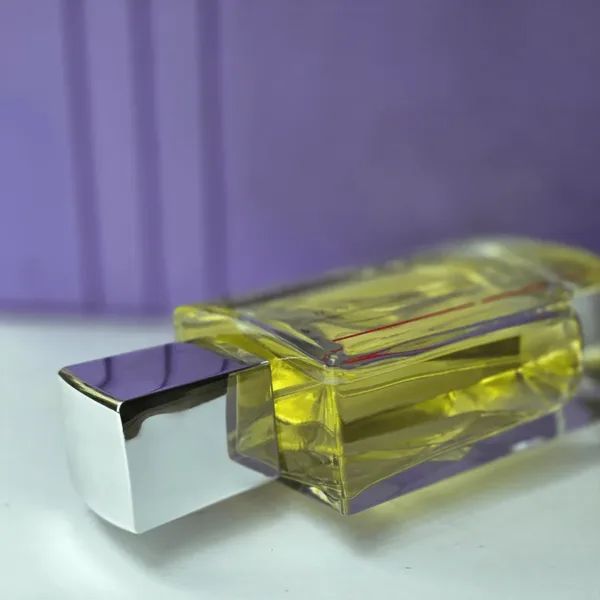 عطر مردانه مولکول 02 با اسپری فرگرانس 100 میل