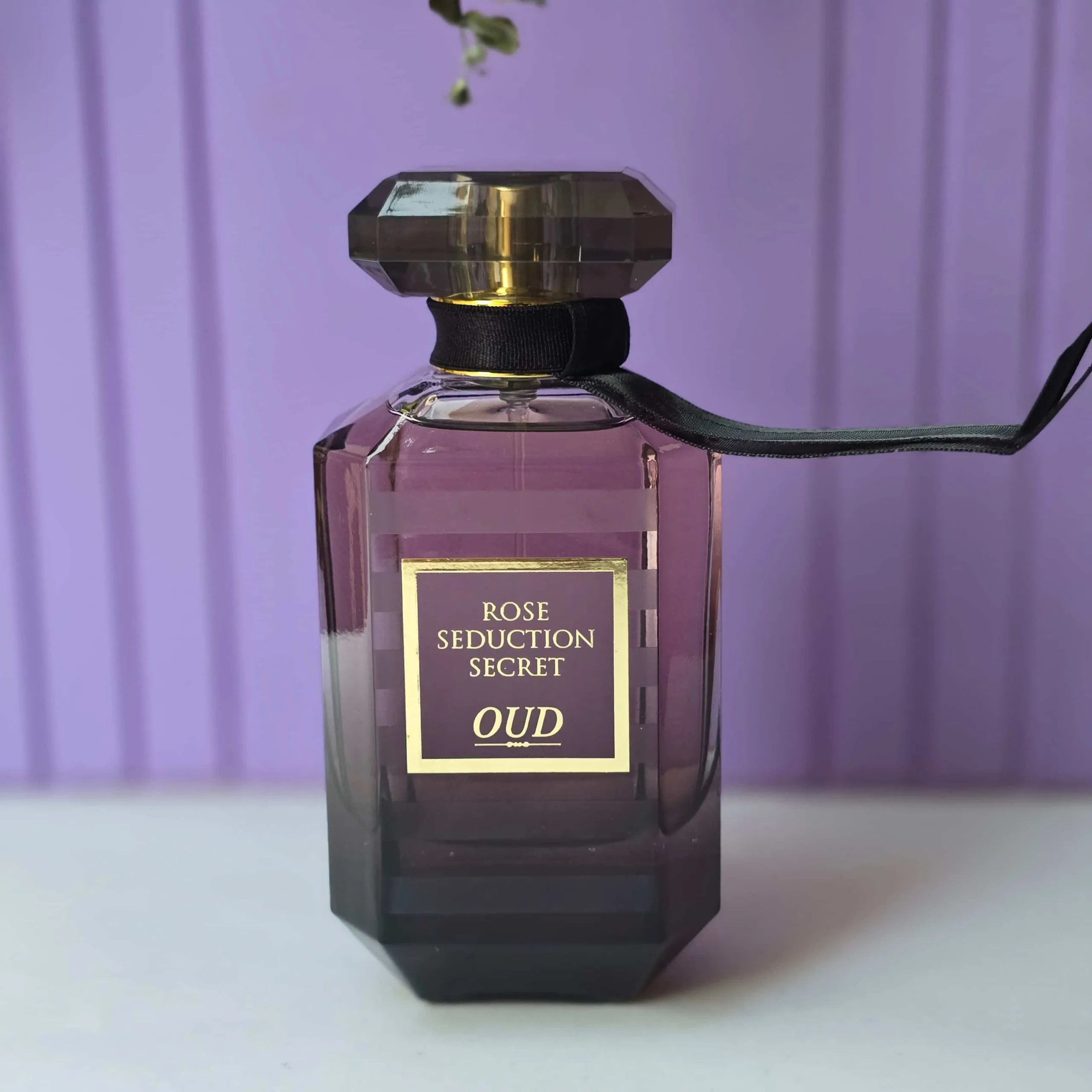 عطر ادکلن زنانه رز سداکشن سکرت عود (OUD) فرگرانس 100میل ادکلن زنانه رز ساداکشن سکرت عود فرگرانس 100میل