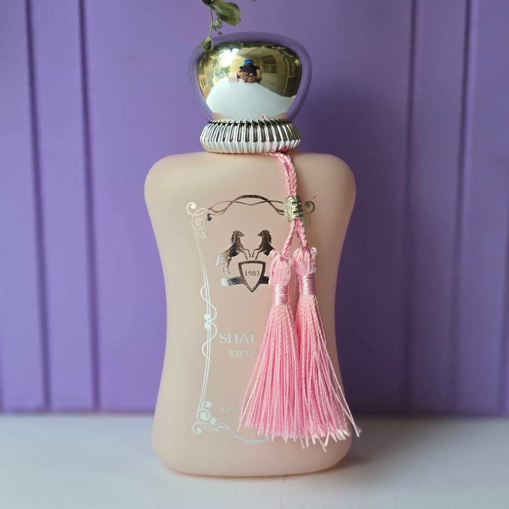 عطر ادکلن زنانه شالینا رویال اسنس (SHALINA)  ۱۰۰ میل از برند فرگرانس