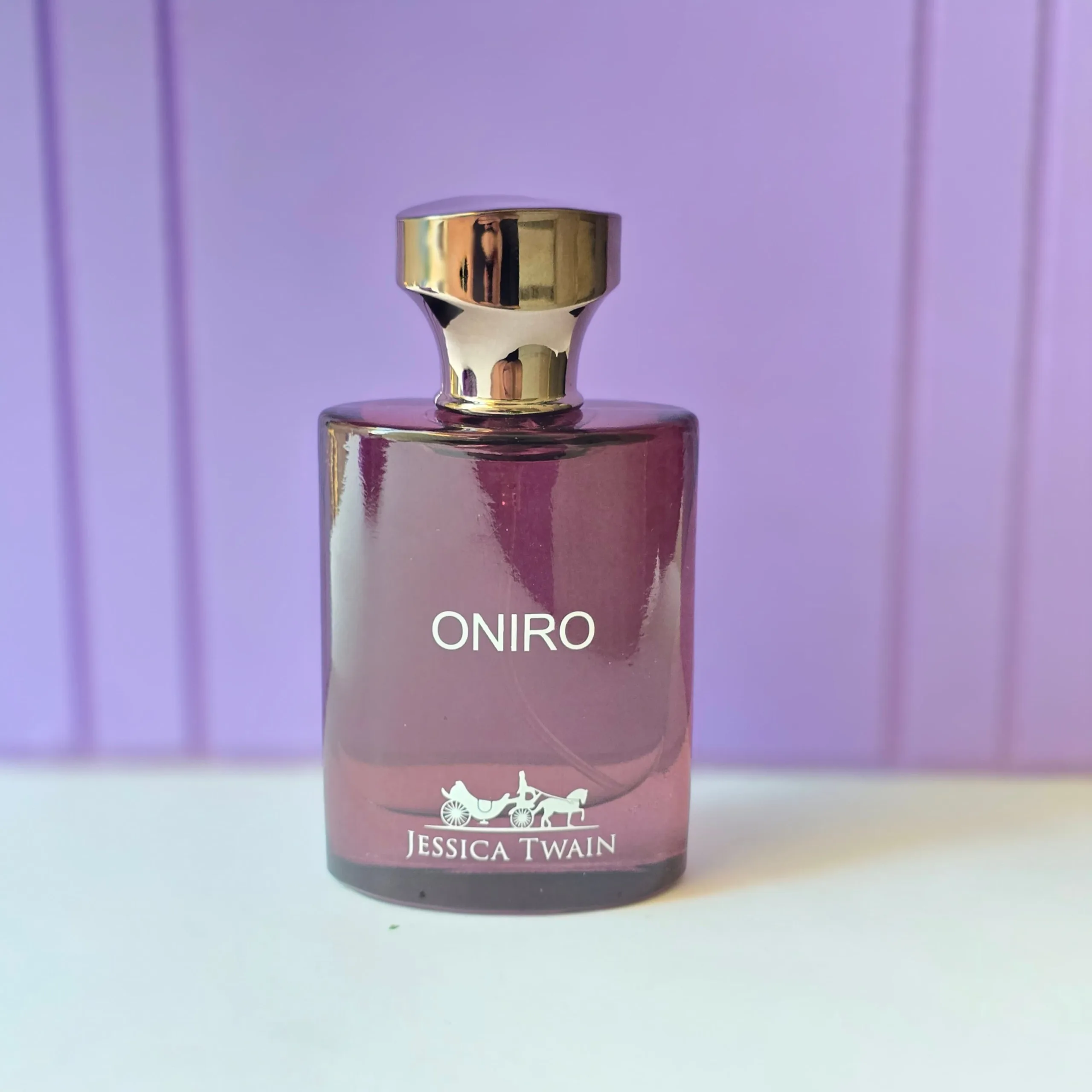 عطر ادکلن مردانه اونیرو جسیکا 35 میل عطر ادکلن مردانه اونیرو جسیکا 35 میل سفید