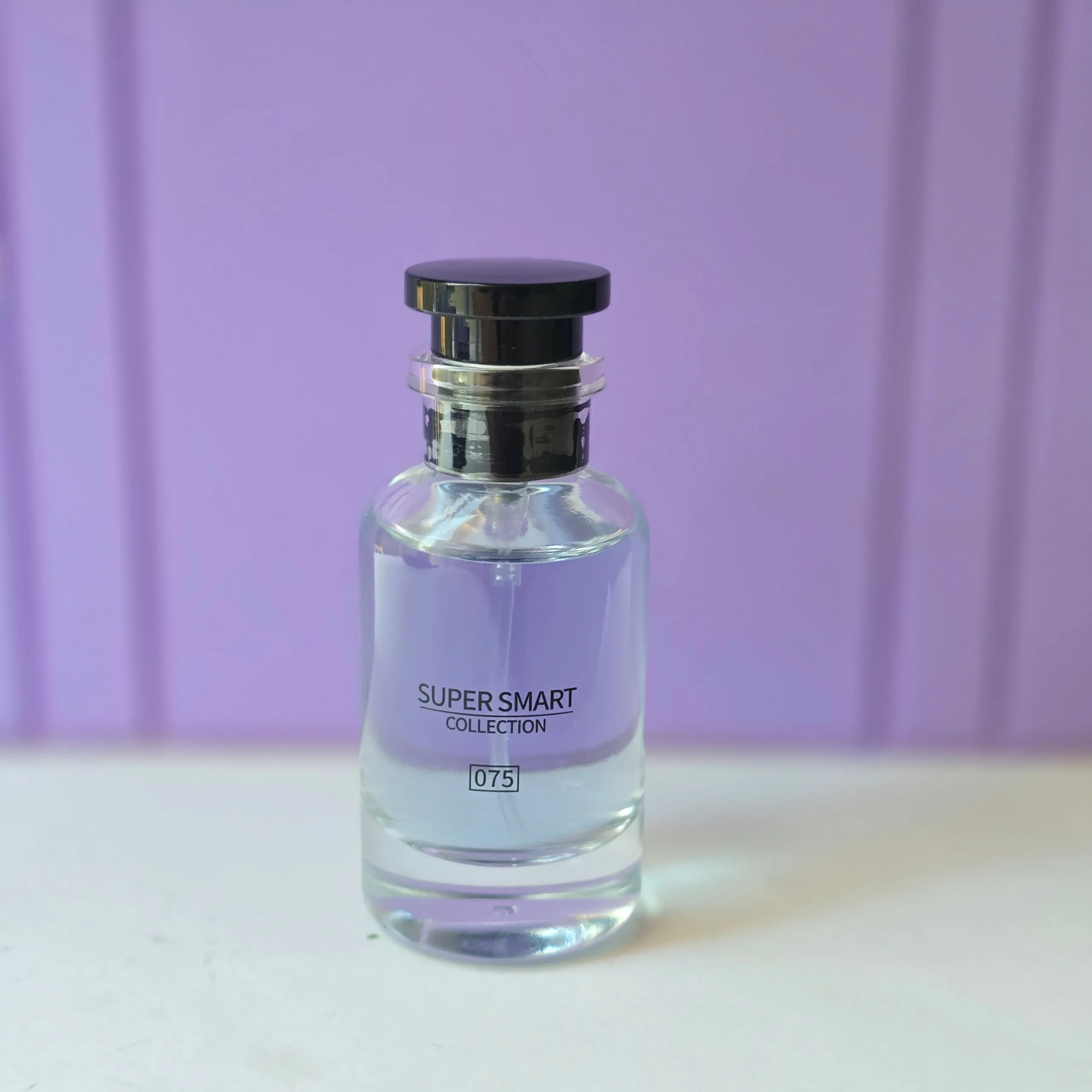 عطر ادکلن زنانه لویی ویتون متیر نویر سوپر اسمارت 25 میل کد075 عطر ادکلن زنانه لویی ویتون متیر نویر سوپر اسمارت 25 میل کد075 اقتصادی