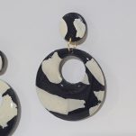 گوشواره پلیمری طرح گاوی - Image 2