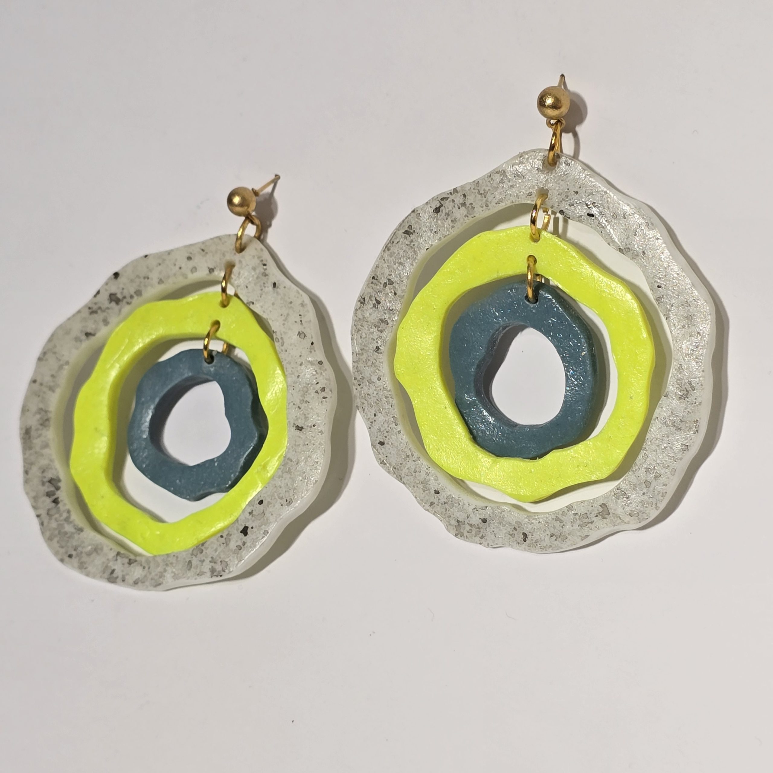 طرح رنگارنگ گوشواره طرح رنگارنگ