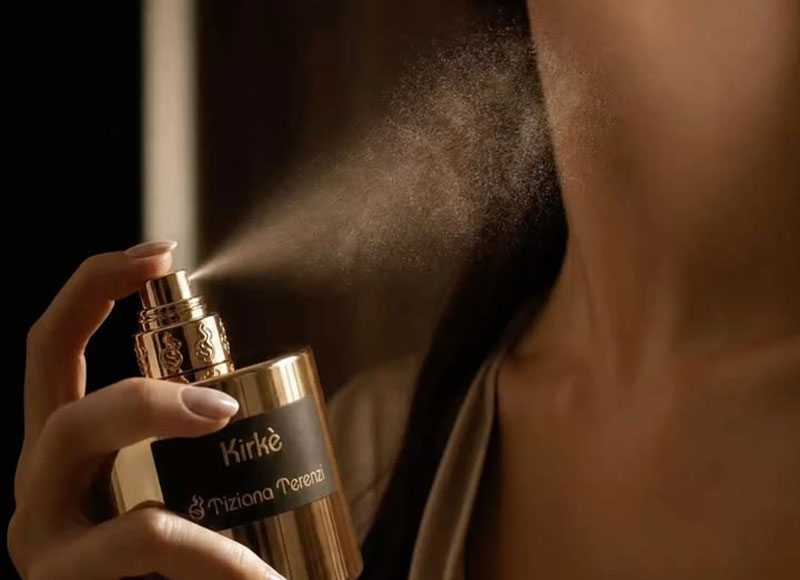 خرید عطر زنانه اقتصادی و لوکس از خوشبوشو