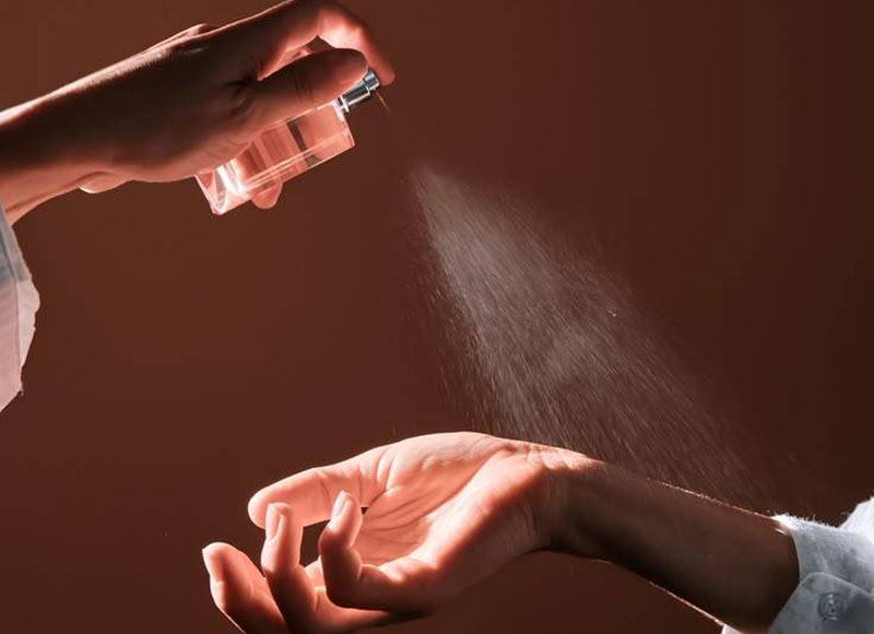 چطور عطری خوبه؟ - خوشبوشو