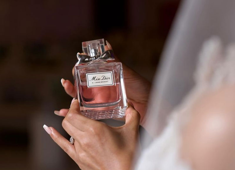 خرید عطر زنانه از خوشبوشو
