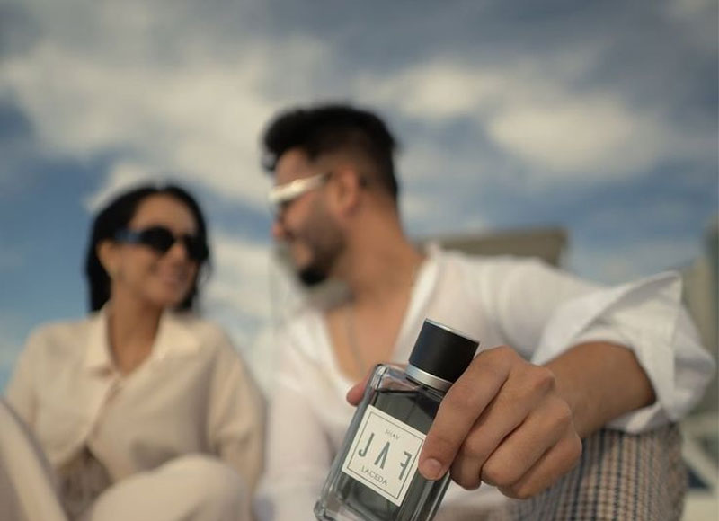 خرید انواع عطر مناسب هدیه از خوشبوشو